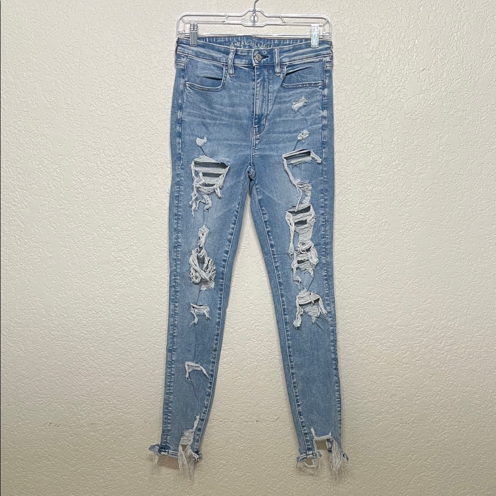 American Eagle Outfitters Women’s 8 Long Light Blue Distressed Skinny Jeans
